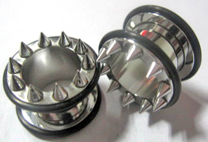 Spark 316l stainless steel flesh tunnel, ear plugs